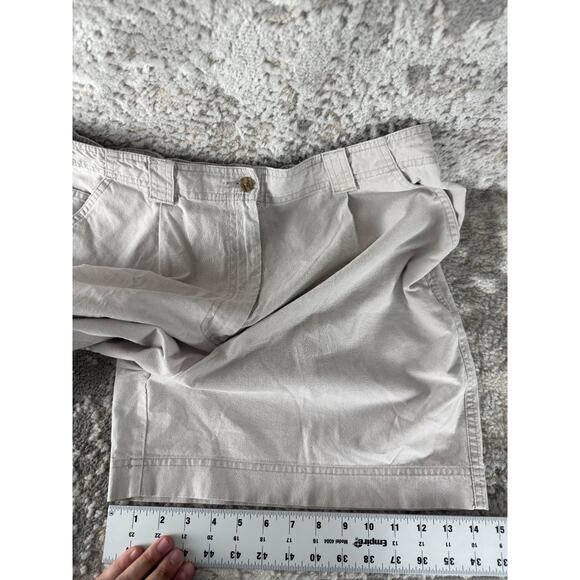 LL Bean Plus Size 18 Flat Front Casual Chino Shorts Gray Button Zip Pocket - Picture 6 of 10